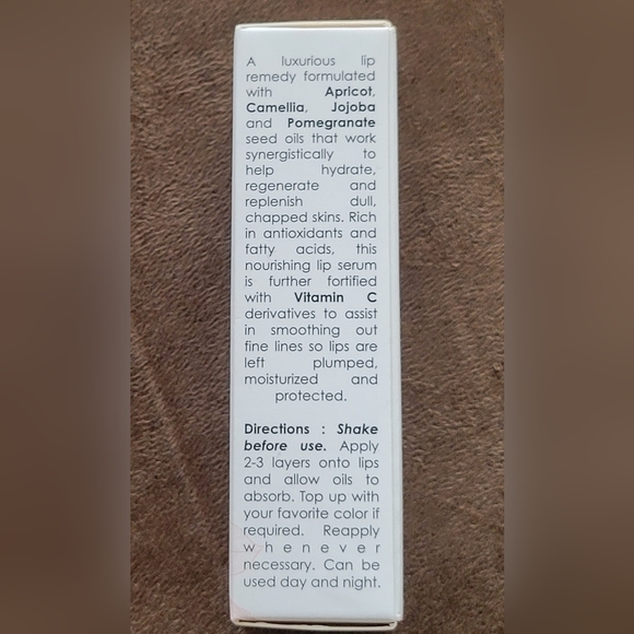 Seraphine Botanicals Apricot + Camellia Lip Serum - Picture 3 of 6